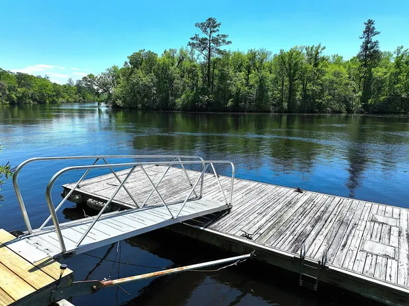 578 Mallett Rd, Kingsland, GA 31548