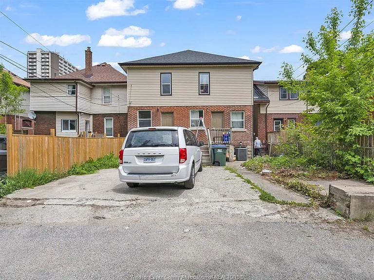 973 Pelissier St — Photo 20
