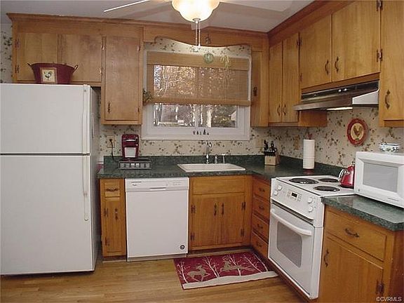 5th image of 2133 Greenfield Dr