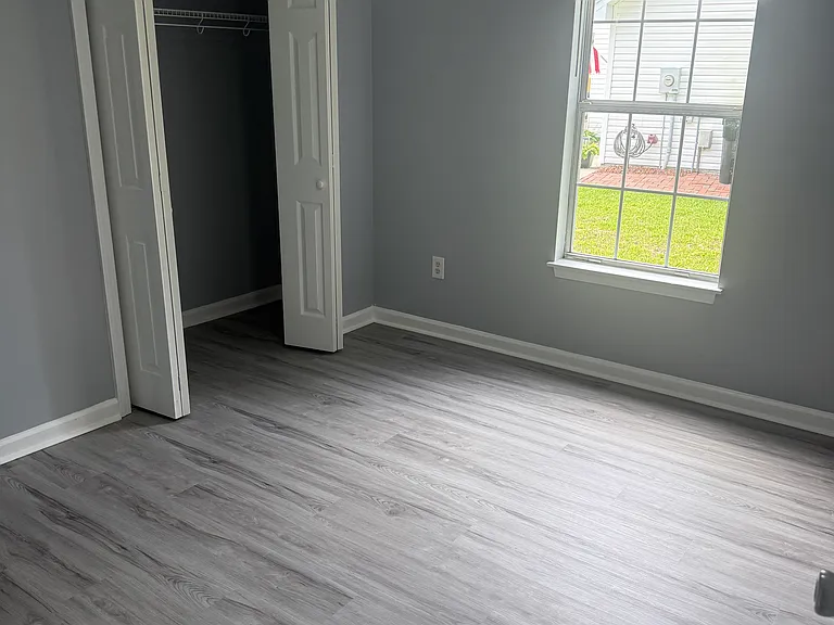 318 Worthington Cir — Photo 16