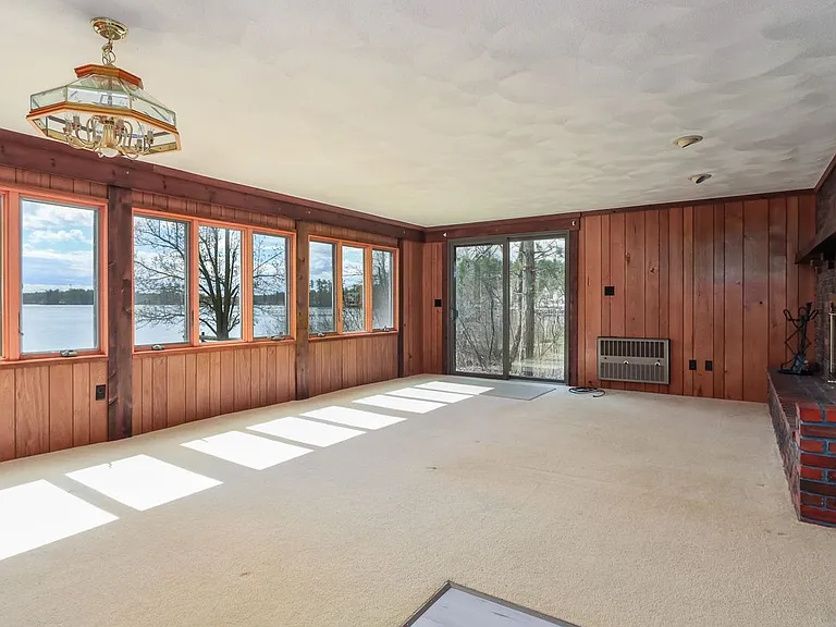 7 Howards Grv — Photo 13