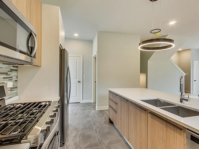 6115 S University Ave #6 — Photo 9