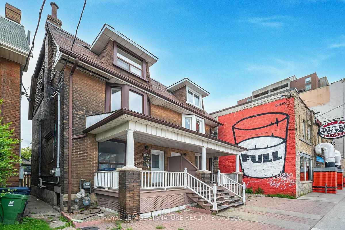 Building Photo - 2291 Dundas St W #2