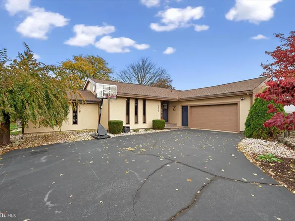 1832 Rhoda Ave, Mount Joy, PA 17552