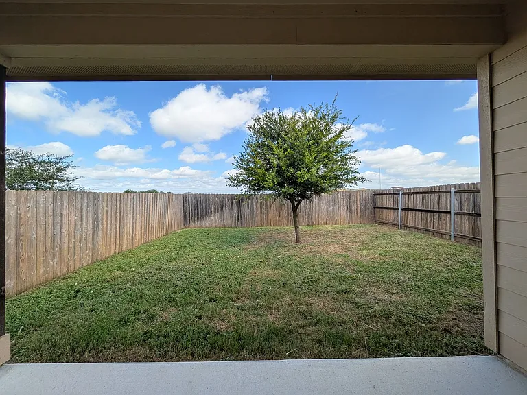 371 Creekside Curv — Photo 21