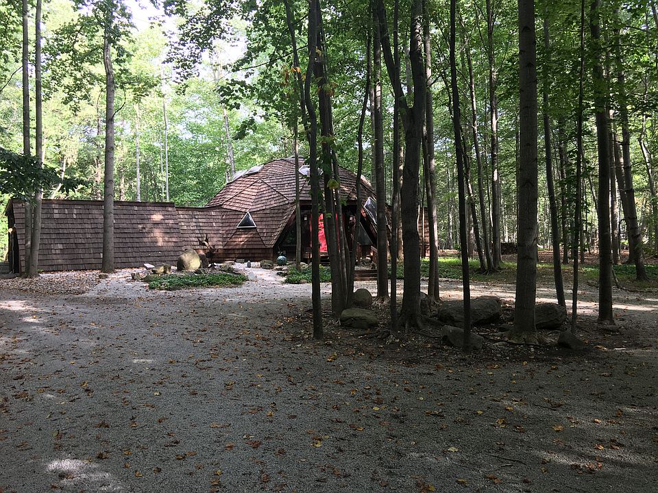 1st image of 664 Echo Dr