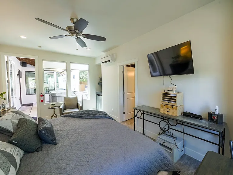 1359 W Shinnecock Cir — Photo 37