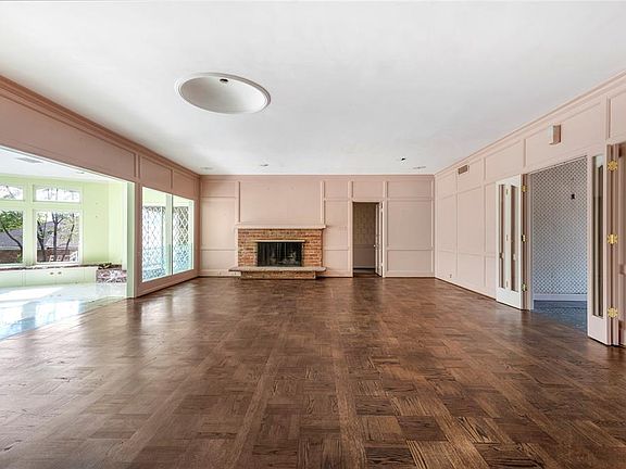 4th image of 7139 Brookshire Cir