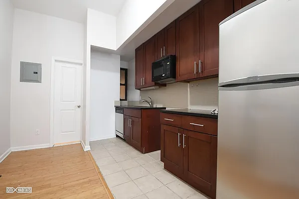 Rented by Citi Habitats | media 9