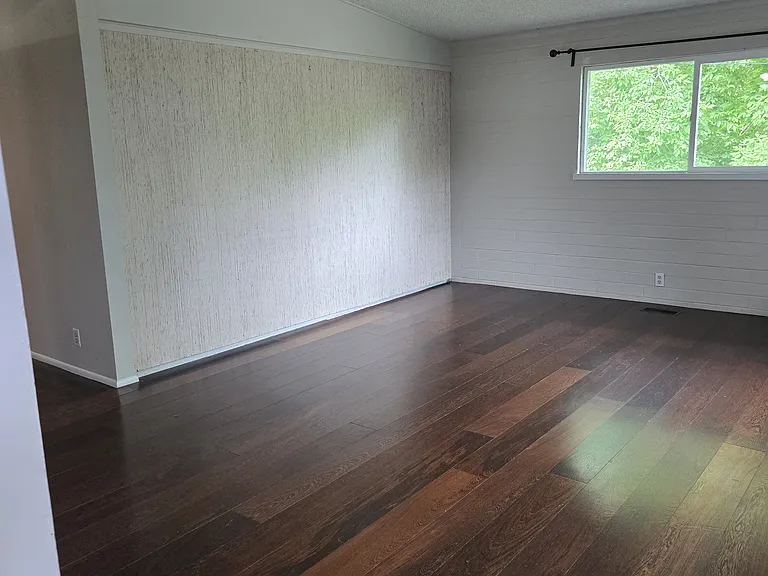 2564 E Wren Rd — Photo 3