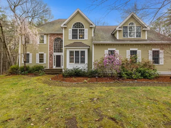 59 Smith Rd, Northborough, MA 01532