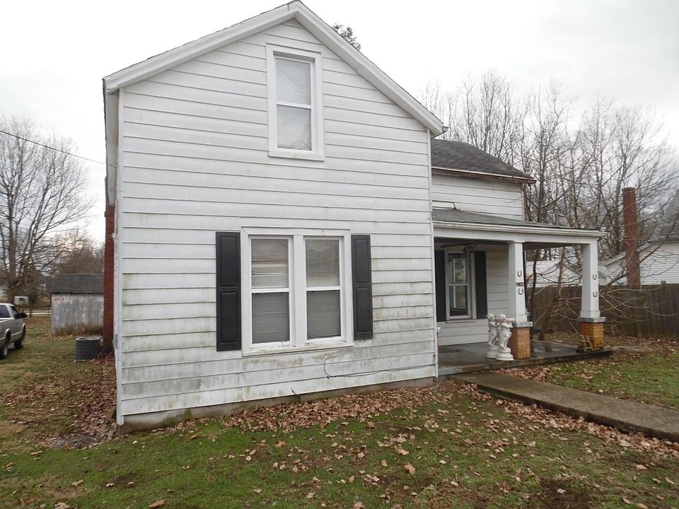 1st image of 234 E Oak St