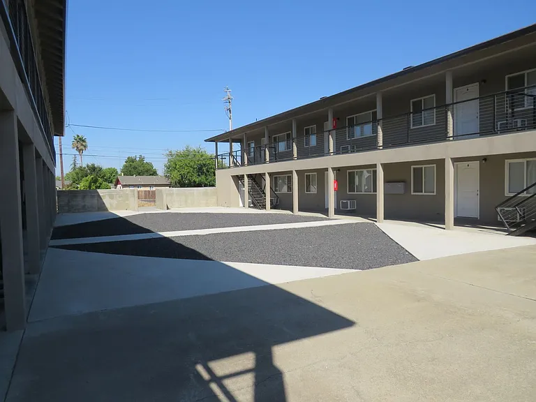337 N. Merrill Ave — Photo 15