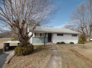 105 Sylvan Dr, Kingsport, TN 37663