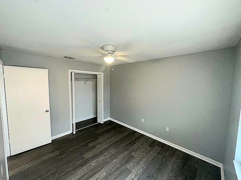 109 Stadium Rd #9 — Photo 28