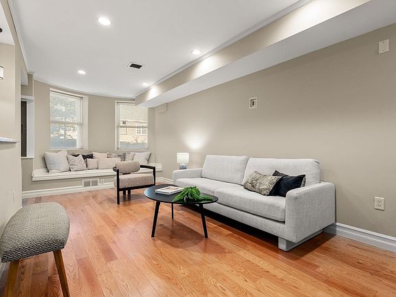 3rd image of 116 Pleasant St #B