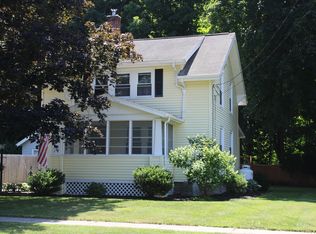 4 Oak St, Enfield, CT 06082