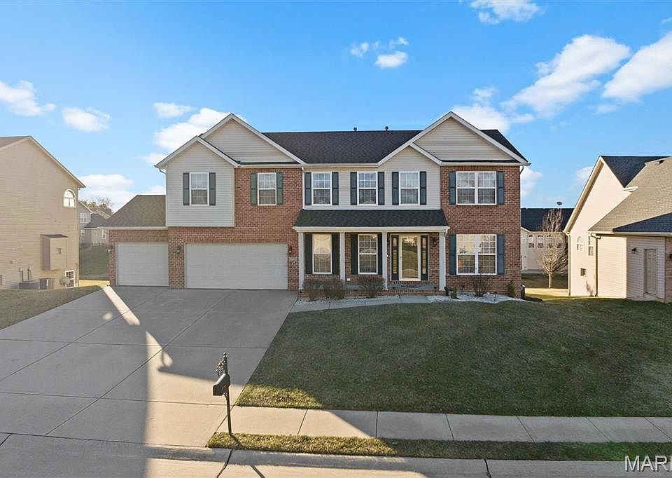 1st image of 2728 Lauren Lake Dr