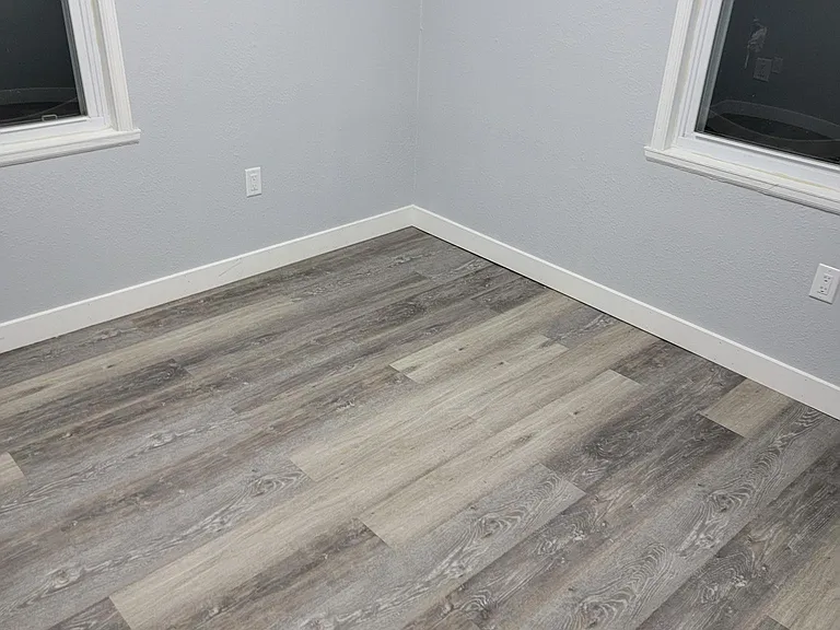 2417 SW Winterwood Ln — Photo 18