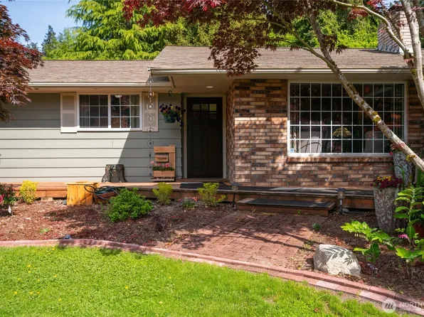 2114 S Cedar Hills Drive, Mount Vernon, WA 98274