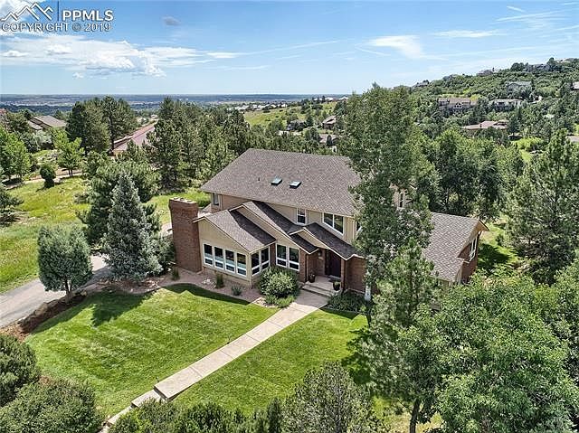 Immaculate 2-story on a cul-de-sac.