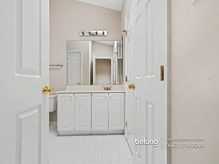 1227 Travis View Ct — Photo 16