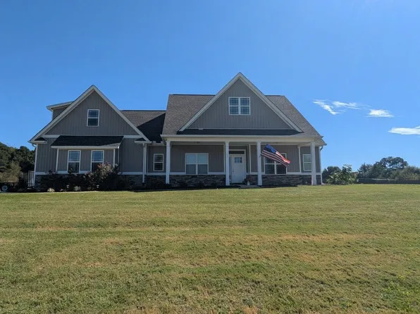 331 Burnt Hickory Ln SE, Calhoun, GA 30701