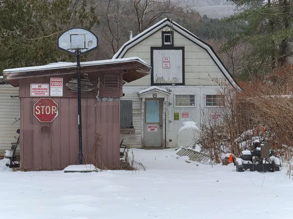 35 Pleasant Street, Northfield, VT 05663