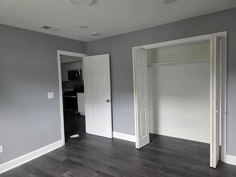 136 Fulton Ave — Photo 7
