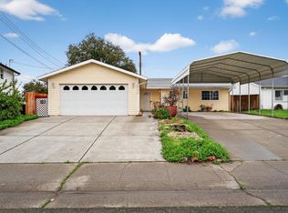 7035 Silver Knoll St, Rio Linda, CA 95673