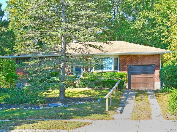 80 Marie Crescent, Commack, NY 11725