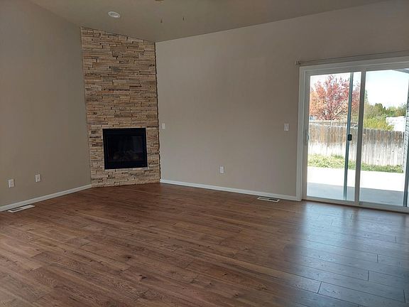 Living Room with Fireplace