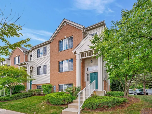 7511 Savoy Ln #F, Bridgeview, IL 60455