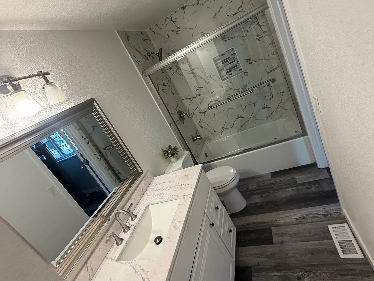 3 bed, 1790 sqft, $2,600 — Photo 4