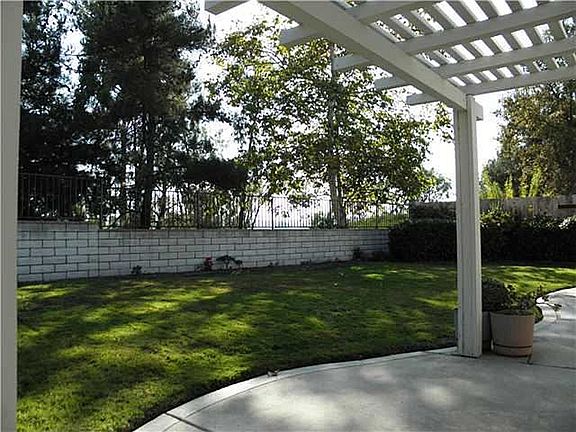 4th image of 5431 Elderberry Way