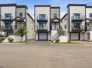 741 Seaport Dr, Elizabeth City, NJ 07201