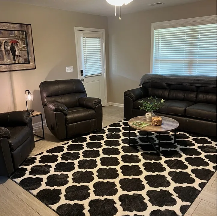 210 Oak Ct #210