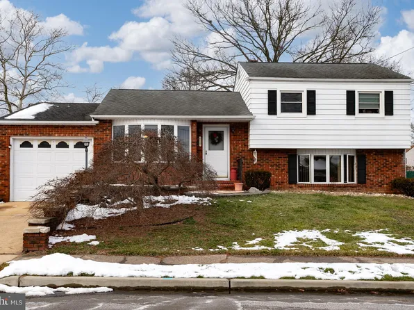 6 Marcia Dr, Hamilton, NJ 08610