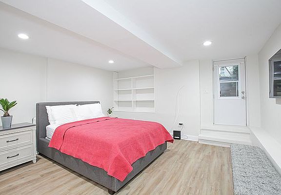 2nd image of 6 Saint Francis Pl APT 1