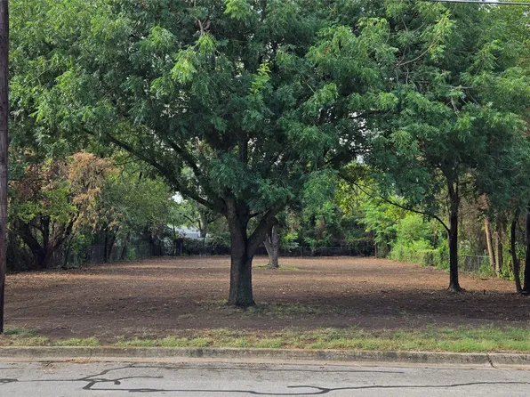 1515 Lindsey St, Denton, TX 76205