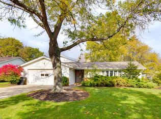 5387 Meadow Wood Blvd, Lyndhurst, OH