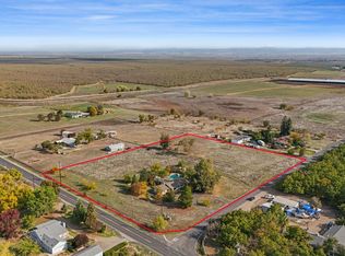 25523 E Groves Rd, Farmington, CA 95230