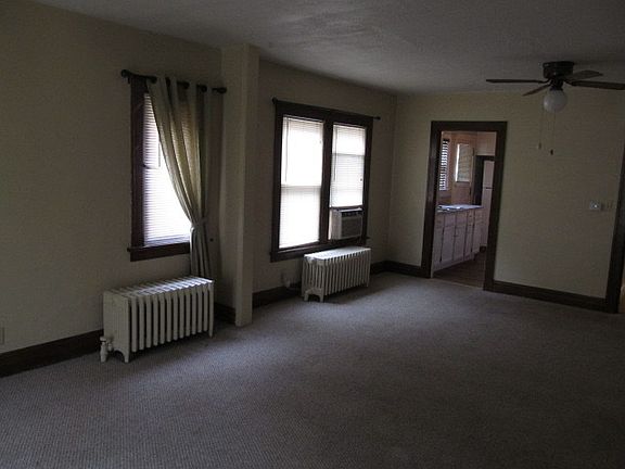 5th image of 604 W Atlantic Ave
