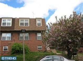 1713 Tracey St, Philadelphia, PA 19115
