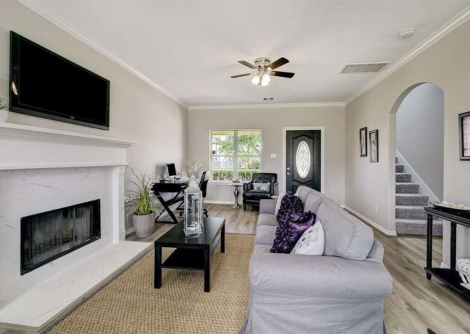 1st image of 11919 Rosecroft Drive