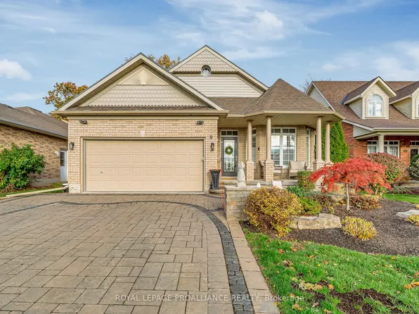 9 Spruce Gdns, Belleville, ON K8N 5W3