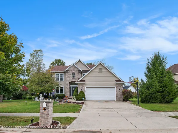 2416 Houghton Hollow Dr, Lansing, MI 48911