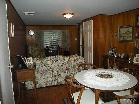 5th image of 9 N Pine Dr
