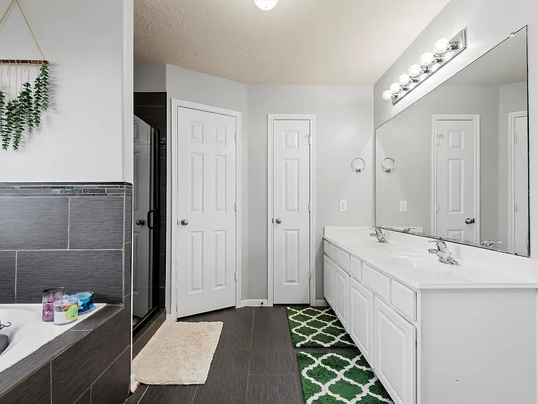 5614 Savannah Woods Ln — Photo 18