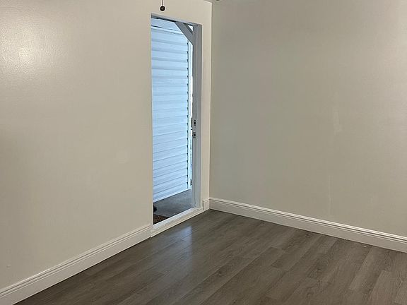 2nd image of 180 Shari Dr